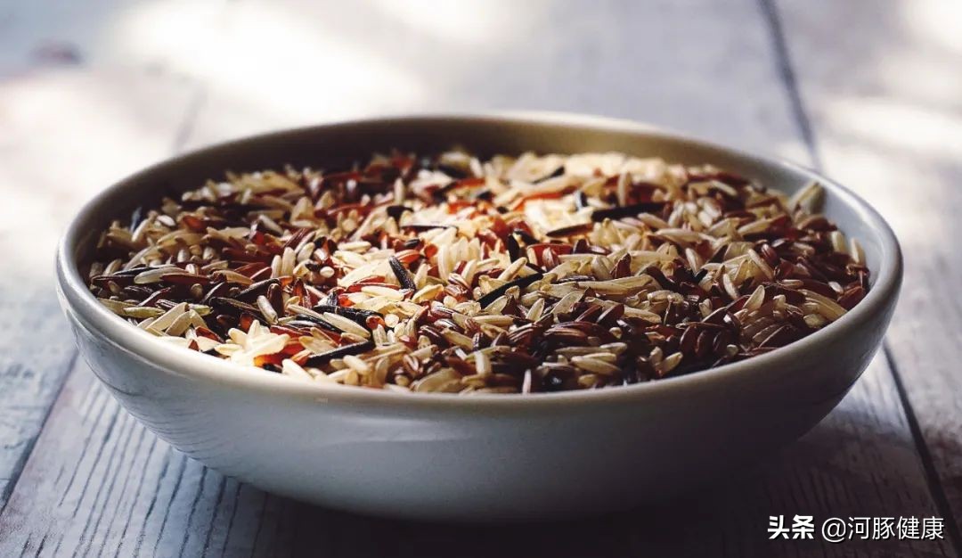 熬夜熬掉的头发,熬夜熬的头发少怎么办