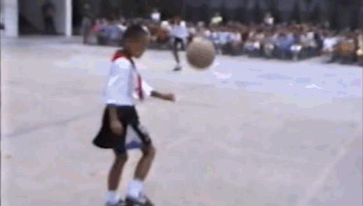 武磊颠球视频,武磊颠球