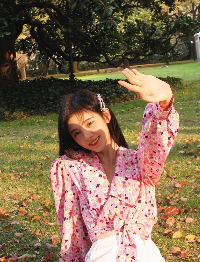 鞠婧祎倒三角眼妆适合内双菱形脸,鞠婧祎倒三角眼妆画法