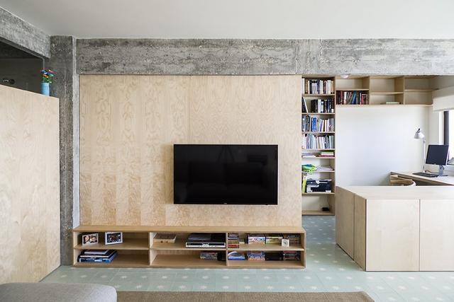 石膏线背景墙不居中,石膏线背景不适用