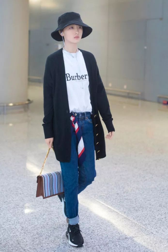 周冬雨变美女,周冬雨变好看了