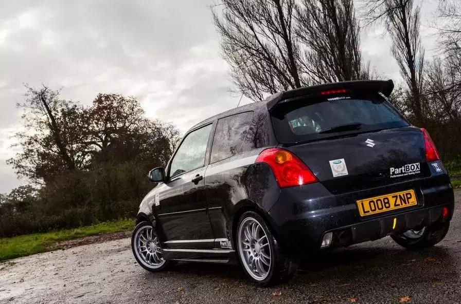 1.5雨燕实测,外媒试驾