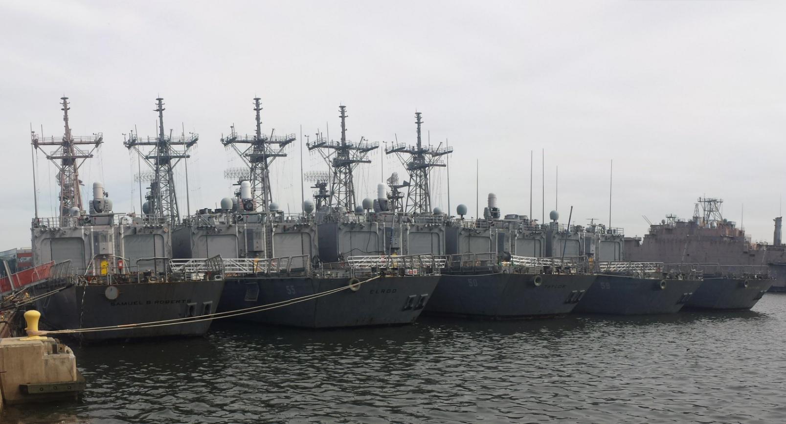 比美军自用的还好！最强“佩里”细节鉴赏，相控阵垂发要素齐全