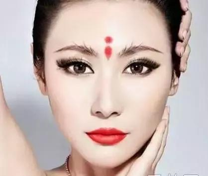 女人身上最好的痣右胸有痣,身上哪些痣是福痣