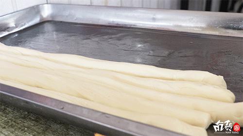 南阳老字号牛肉汤秘制烩面店,南阳第一家牛肉汤烩面