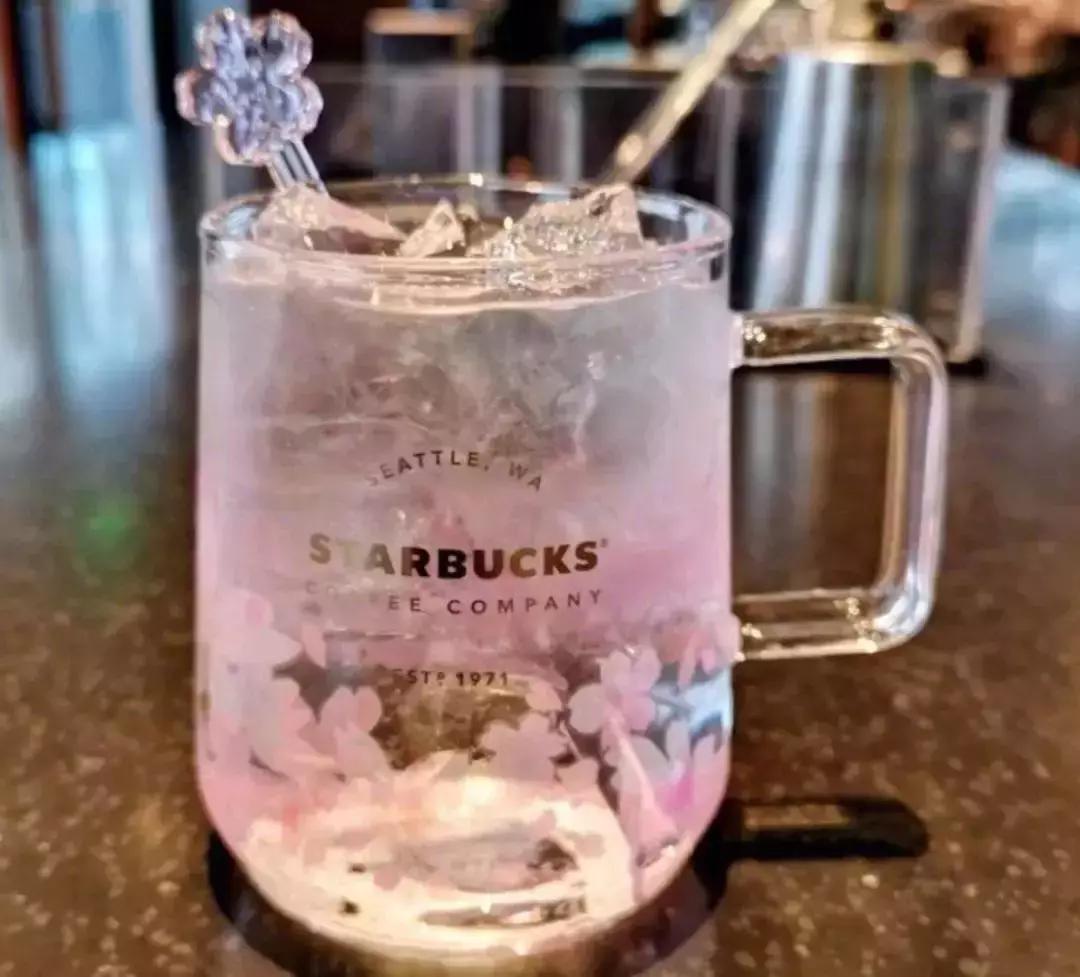 没有一个女孩，逃得过「樱花限定」四个字