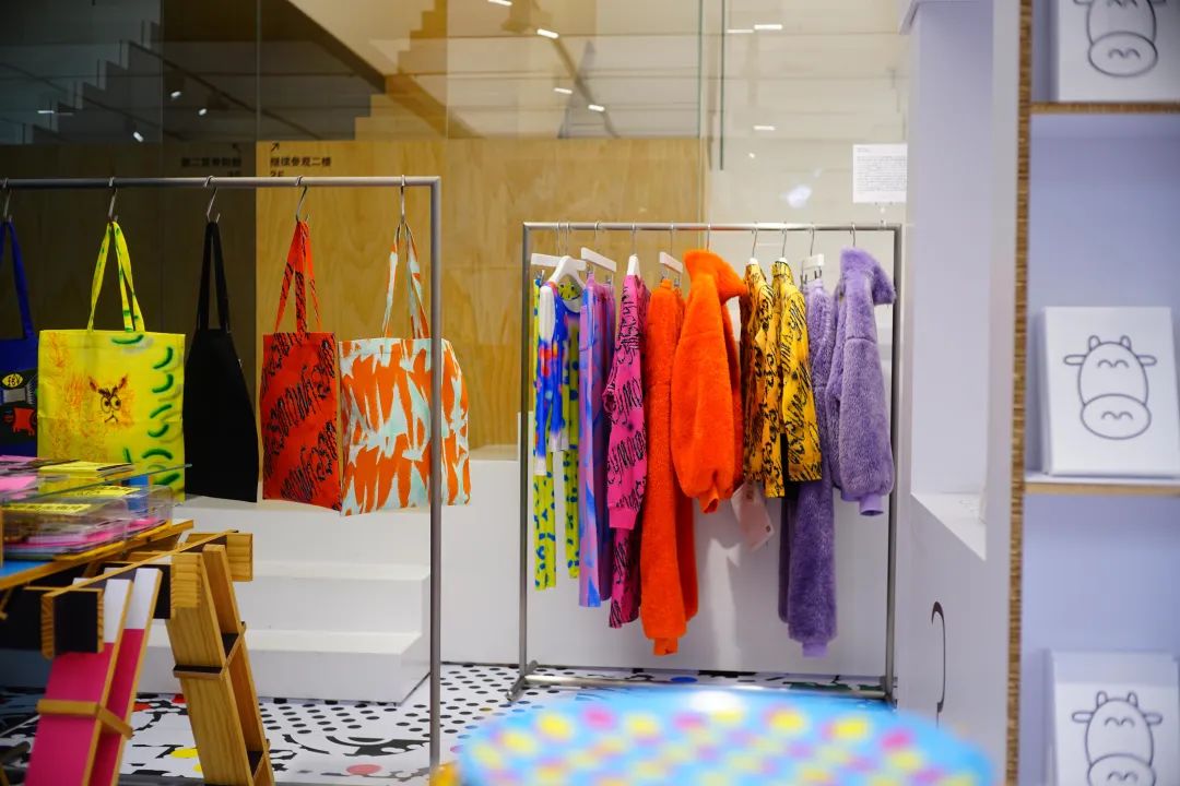 这条街,可能是全上海最时髦又接地气的