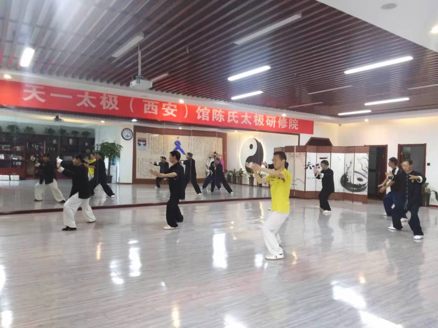 长期坐办公室腰酸背痛怎么缓解,腰椎不好可以练太极拳吗