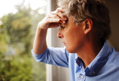 大脑是人体司令部,出现脑癌常会引起头痛等异常,该如何正确应对