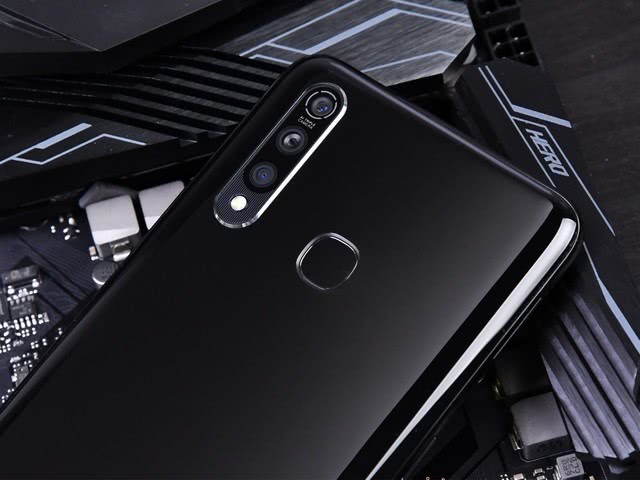 vivo降价最快的系列,vivo爆款千元机跌至1499元