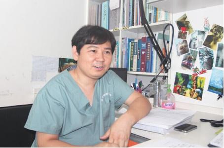 瑞派宠物医院宠物医生,让生命从此不再流浪