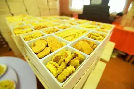 毛主席率红军长征翻过六盘山，习*平近**总书记叮嘱让这里的群众尽早脱贫