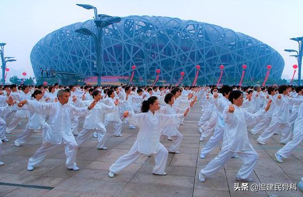 走路多了腿酸痛是怎么回事,走路多了腿疼咋回事