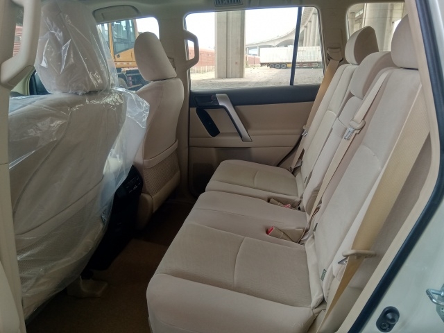 2022丰田新款越野suv大七座,丰田霸道suv越野4驱2020款