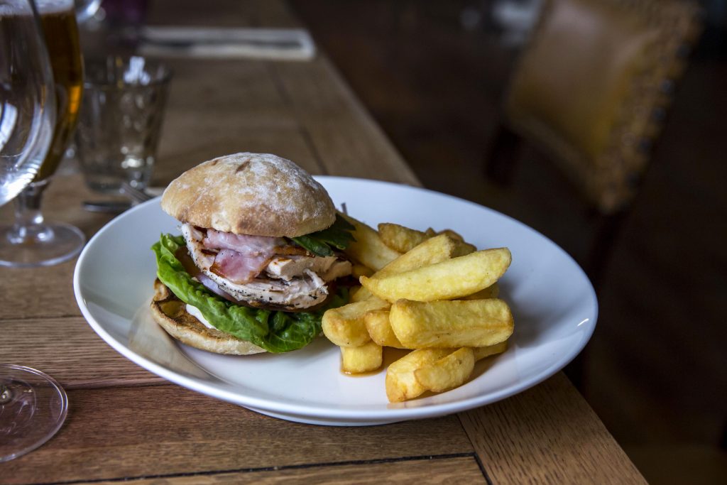 英国旅游住宿床位,英国旅游住哪个酒店比较好