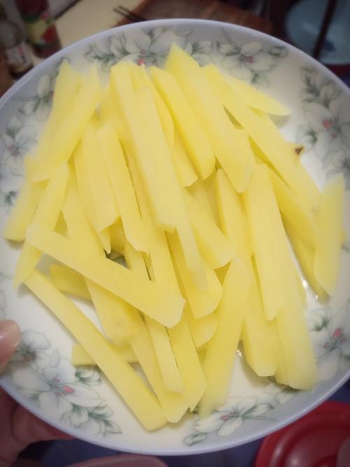 自己在家怎么做薯条空气炸锅版,自己在家怎么做薯条简单做法