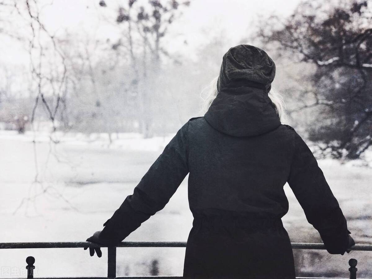 家属给服刑人员能送什么东西,可以给服刑人员送生活用品吗