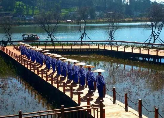 弥勒佛城在哪里,弥勒市佛城图片