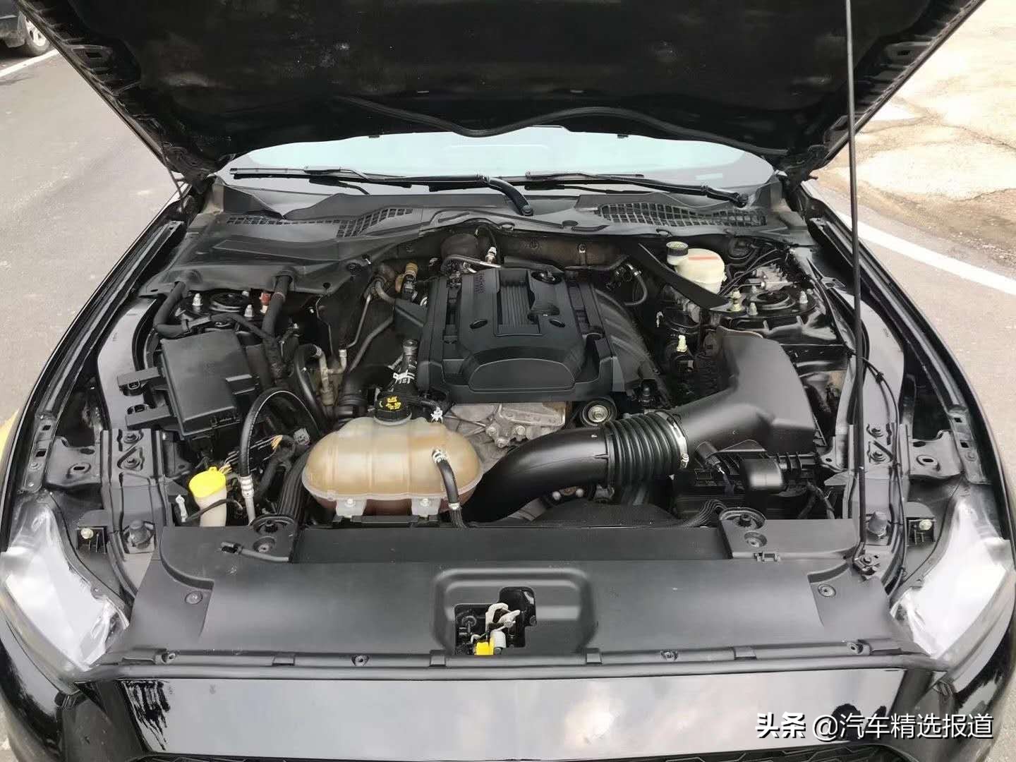 试驾野马新款,带你了解福特野马