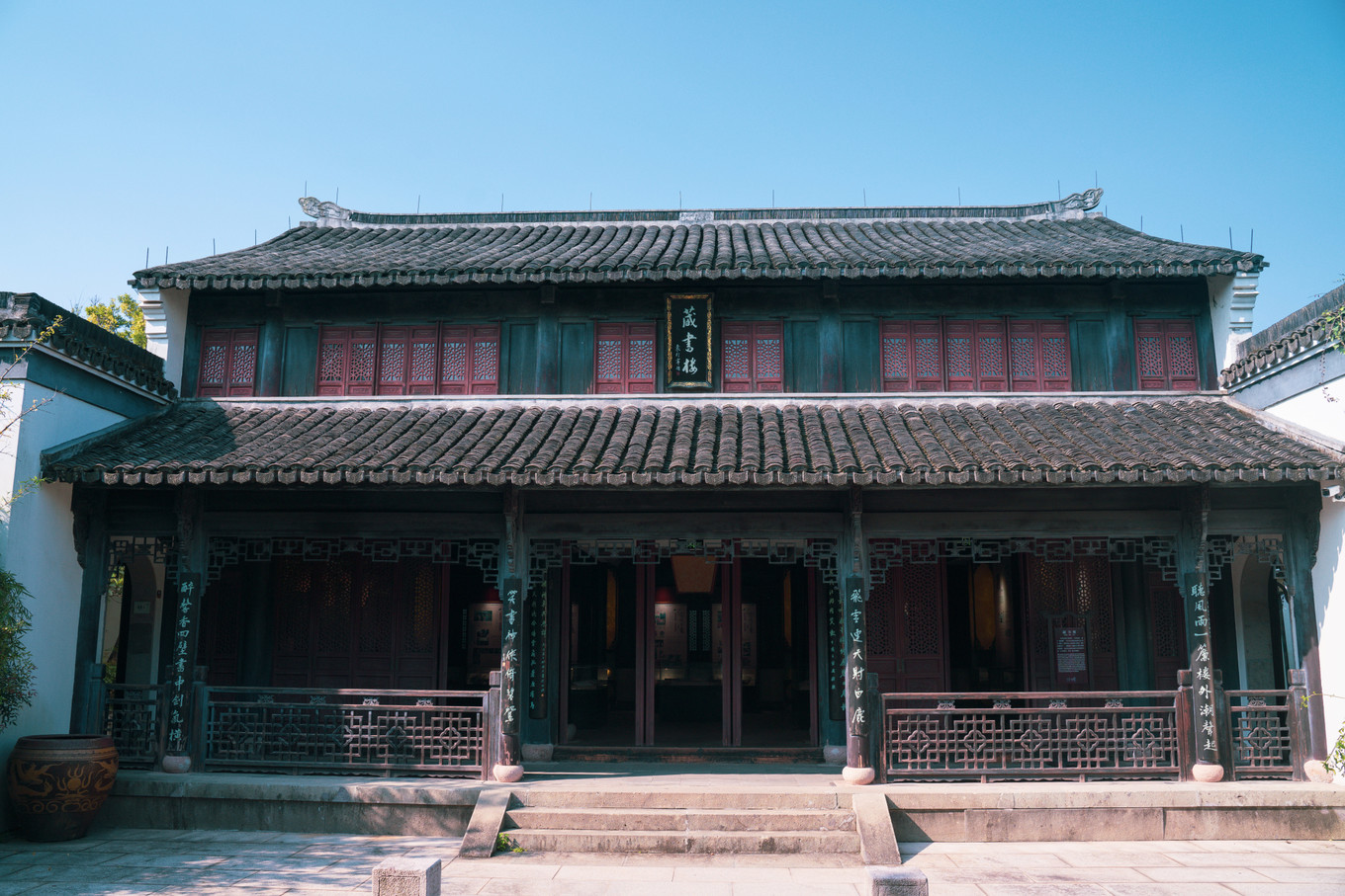 不仅仅是皮革,海清潮静——海宁