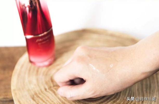 网红推荐的补水保湿护肤品,补水精华推荐平价学生测评