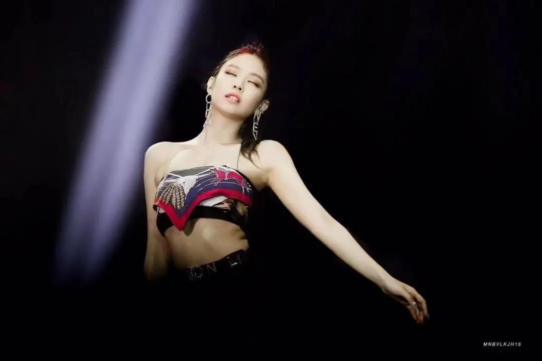 中国的肚兜中国风,国外流行中国肚兜