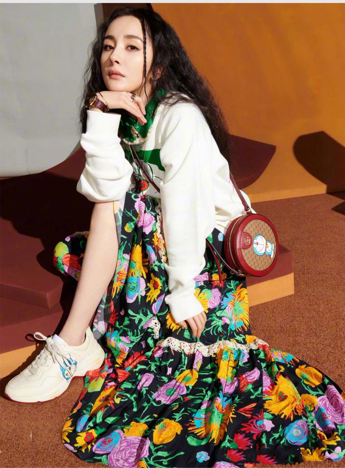 杨幂与倪妮的穿搭,杨幂倪妮穿衣时尚技巧