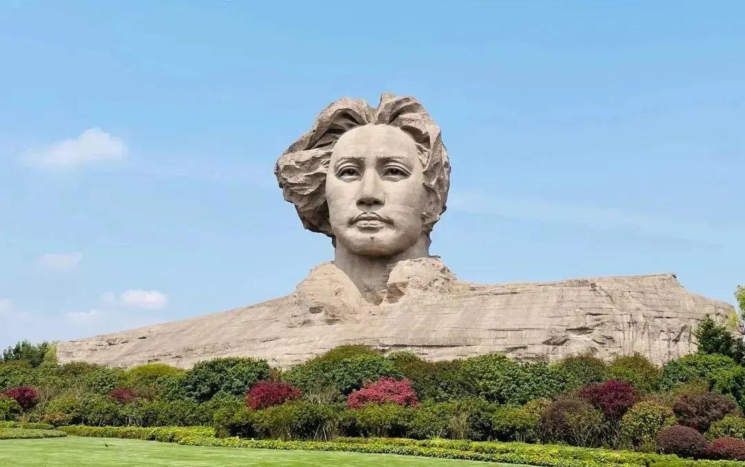 中喜酒业:带上一瓶葡萄酒去旅行,让快乐加倍