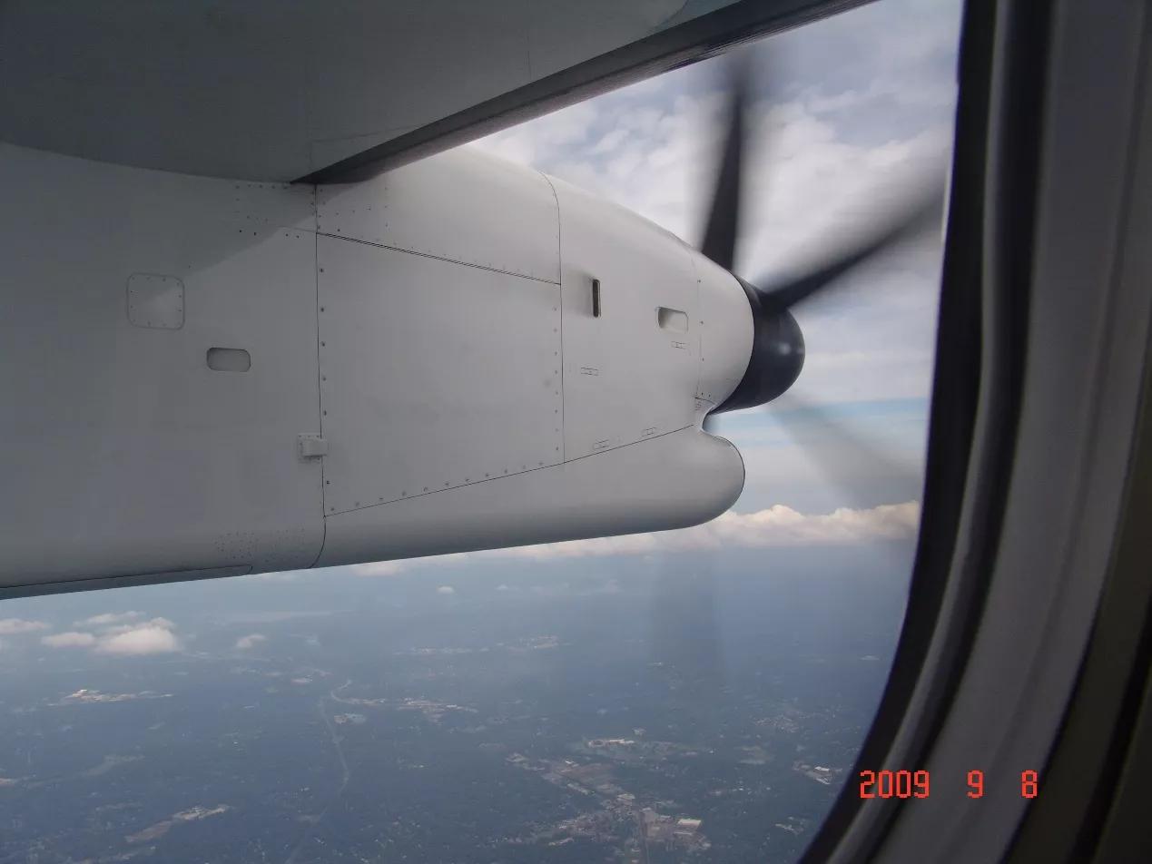 我昨天乘飞机到达伦敦的英文,昨天我乘坐飞机来用英语怎么说