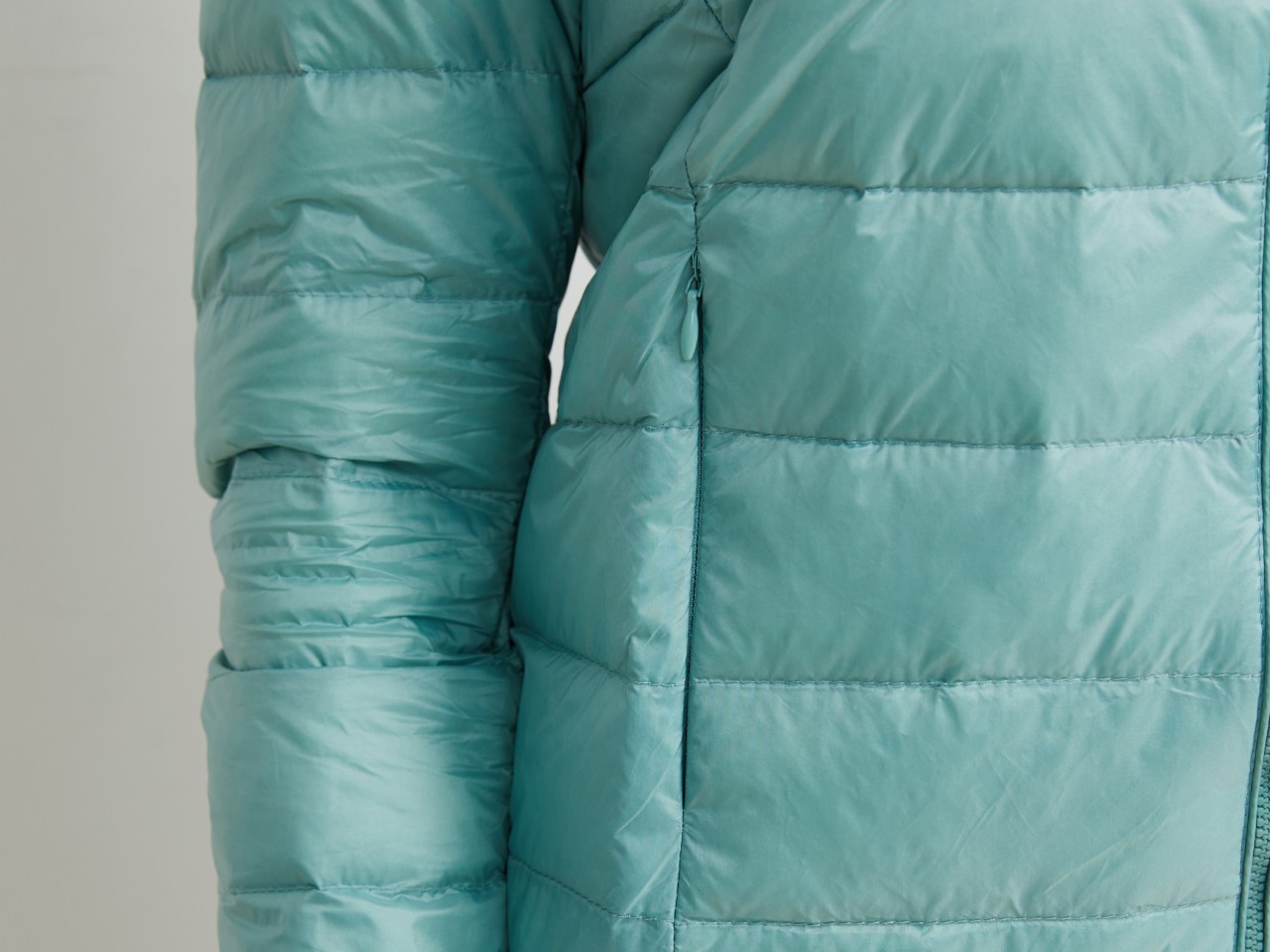 100%白鸭绒羽绒超轻高档大气,纯鸭绒羽绒高品质