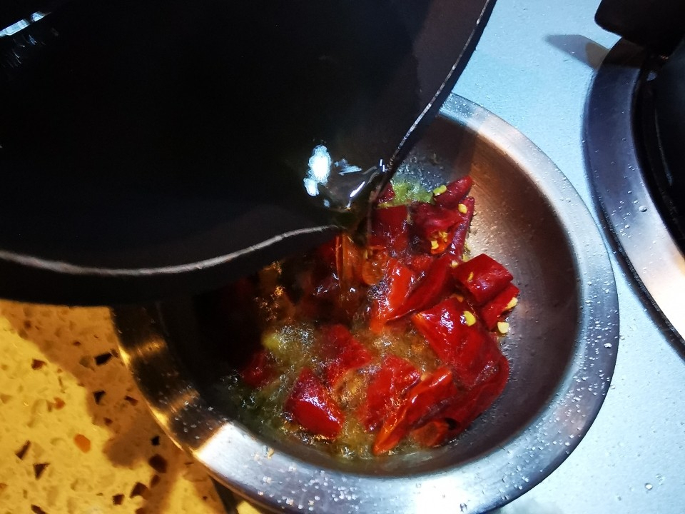 吃火锅最好吃的蘸料怎么做,最好吃的火锅蘸料配方详细