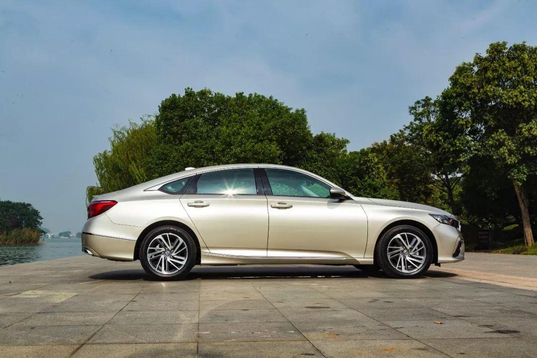 2022款inspire本田1.5t精致版落地,本田inspire1.5t测评