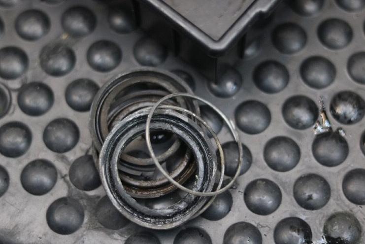 怪兽修车:翻新“残损不堪”的二手霸道LC150,满血复活变新车