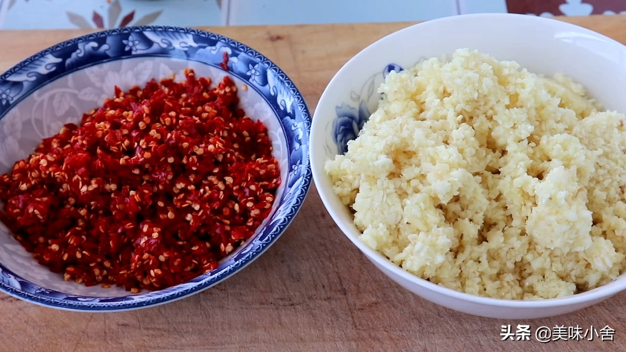蒜蓉辣椒酱蒜和辣椒的比例,简单家常蒜蓉辣椒酱的正宗做法