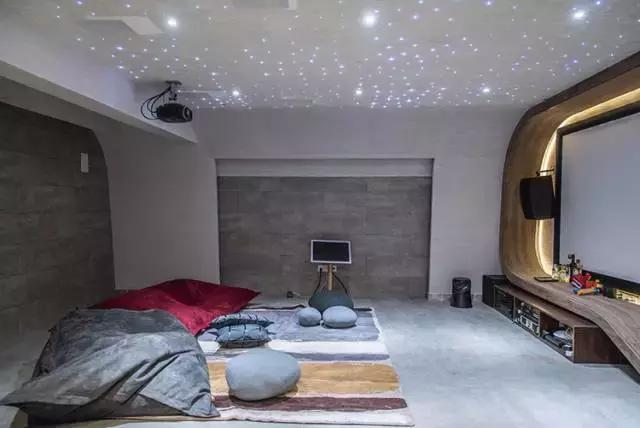 上海买房没钱装修小伙,上海24岁小伙房子装修