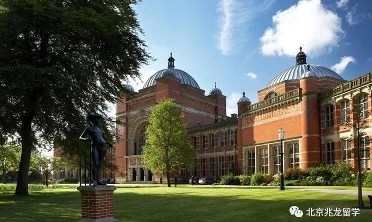 本科英国大学商科专业推荐,英国商科本科申请需要实习经历吗