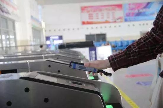 春运抢票攻略3个节点巧捡漏票,收藏春运火车票今天开抢攻略收好