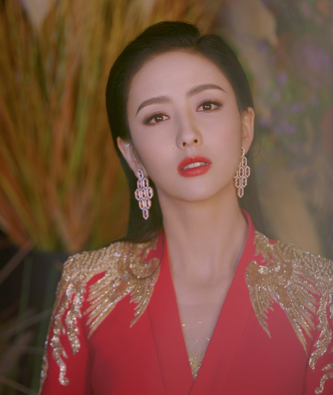 佟丽娅粉色抹胸礼服,佟丽娅在电视剧穿旗袍