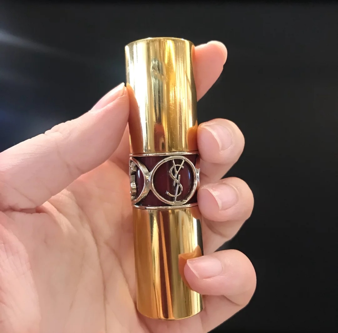 ysl冷门唇釉,ysl最新限定款粉色银管色号206