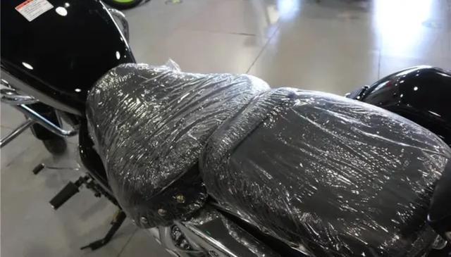 豪爵铃木gz150加挡困难,豪爵gz150和铃木悍道150哪个更好