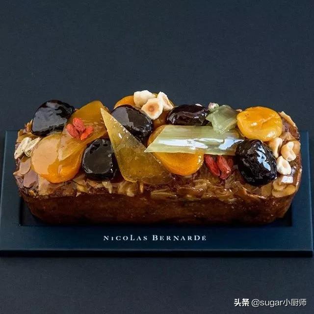 我懒！拒绝太复杂的，这个蛋糕好，哈哈，今晚就翻她牌子了