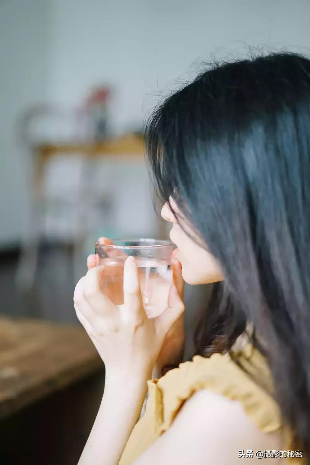 拍照时很僵硬不会摆动作,拍照太僵硬不会摆动作