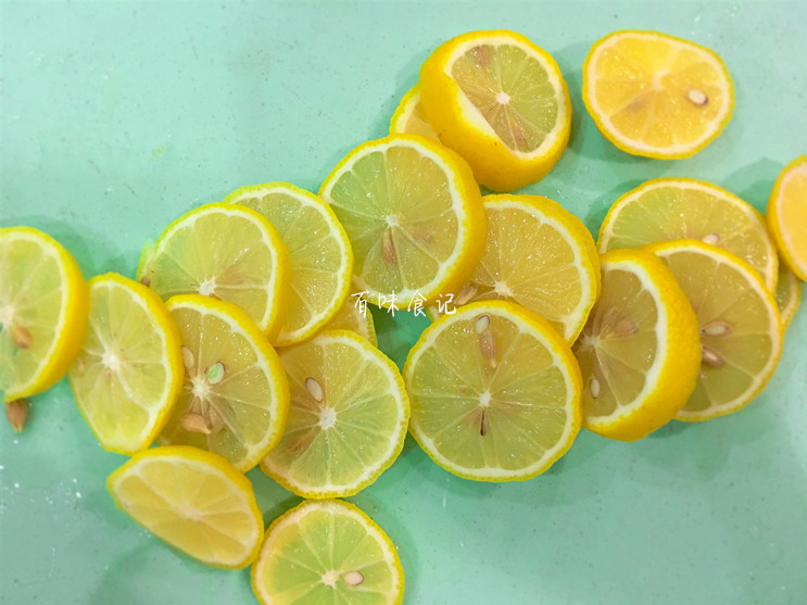 皮肤一抹就超级白的防晒霜,防晒霜推荐美白功效