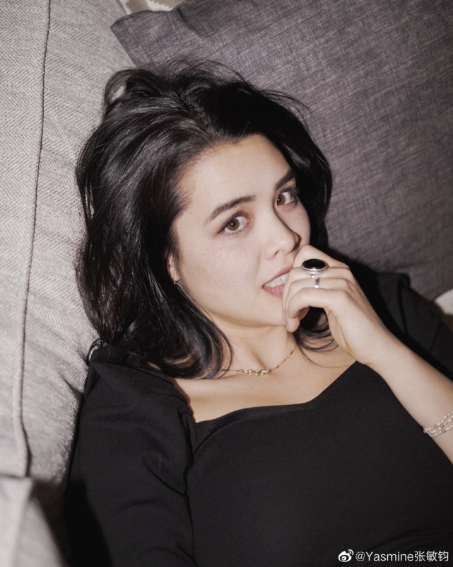 钟丽缇混血大女儿近照曝光,钟丽缇大女儿晒美照身材不输妈妈