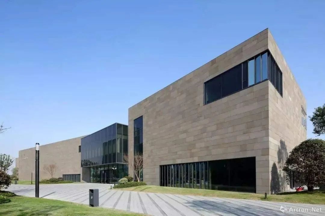 中拍协新规，全额*票开**！一文看懂中国*物文**艺术品拍卖税收新政！