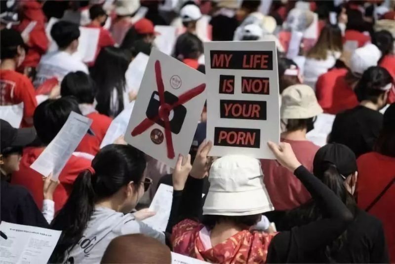 *拍偷**产业链下,国人再无隐私