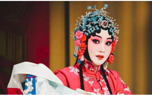 刘桂娟评价郭德纲京剧,郭德纲采访京剧刘桂娟