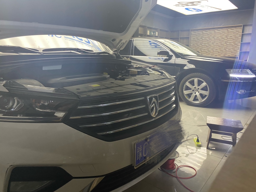 倒模工艺很nice宝骏360汽车音响改装美乐福X5+中低音倒模工艺