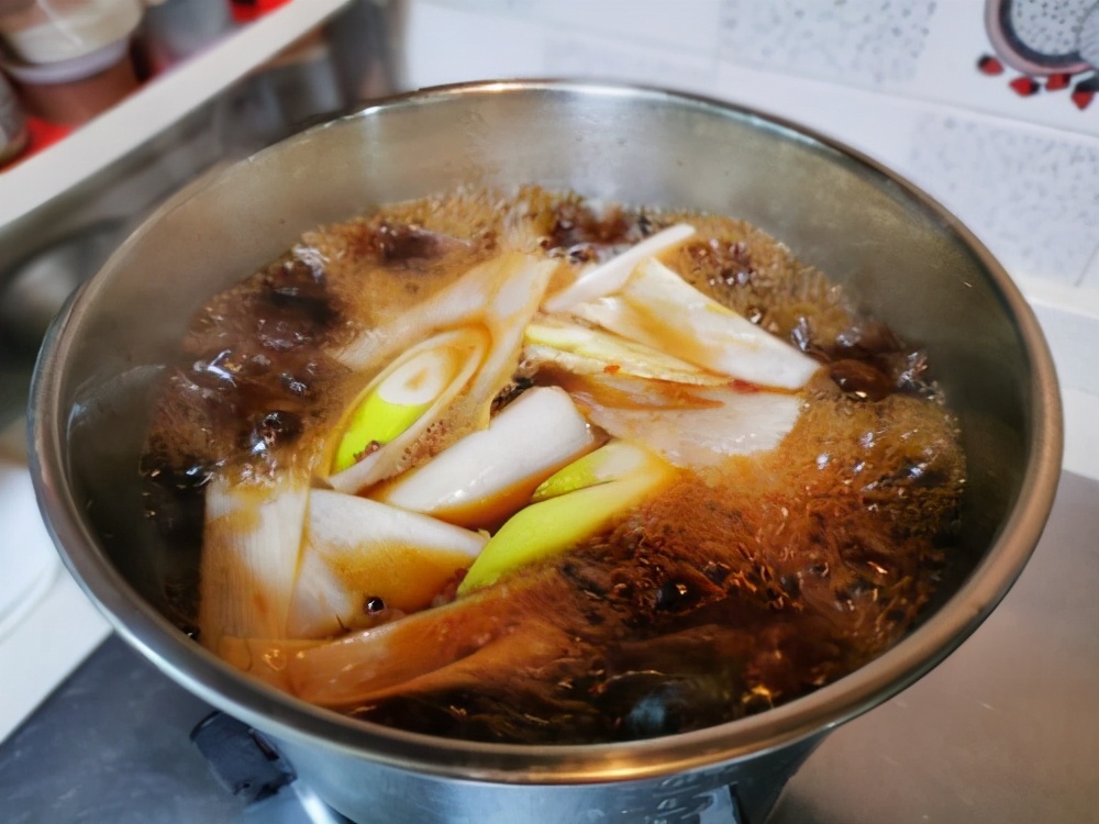 卤鸡腿焯水几分钟,卤鸡腿注意什么