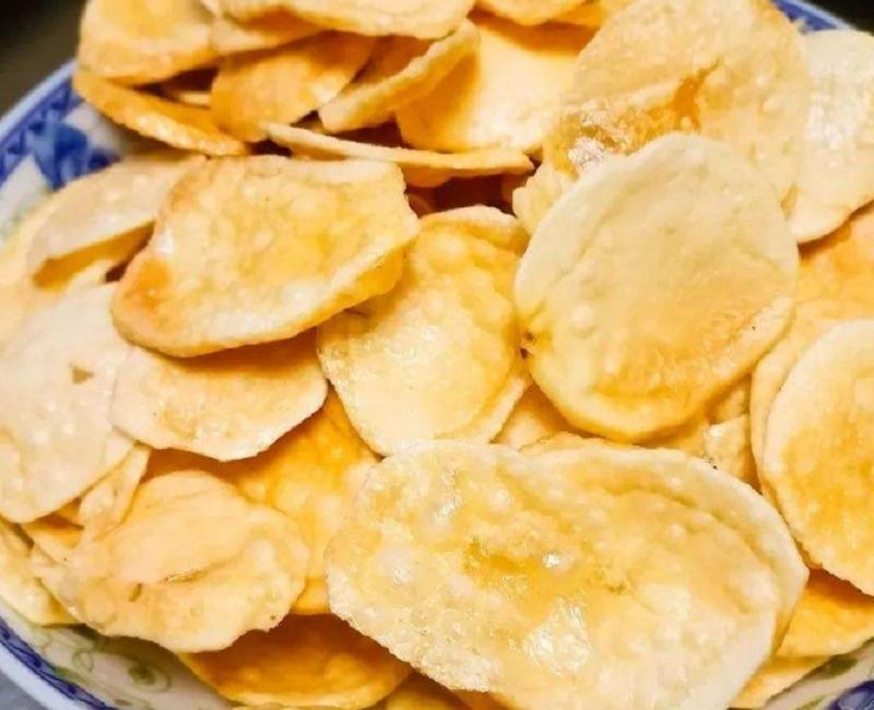 活了70年才知道薯片的正确吃法,你们最爱吃的薯片是怎么做成的